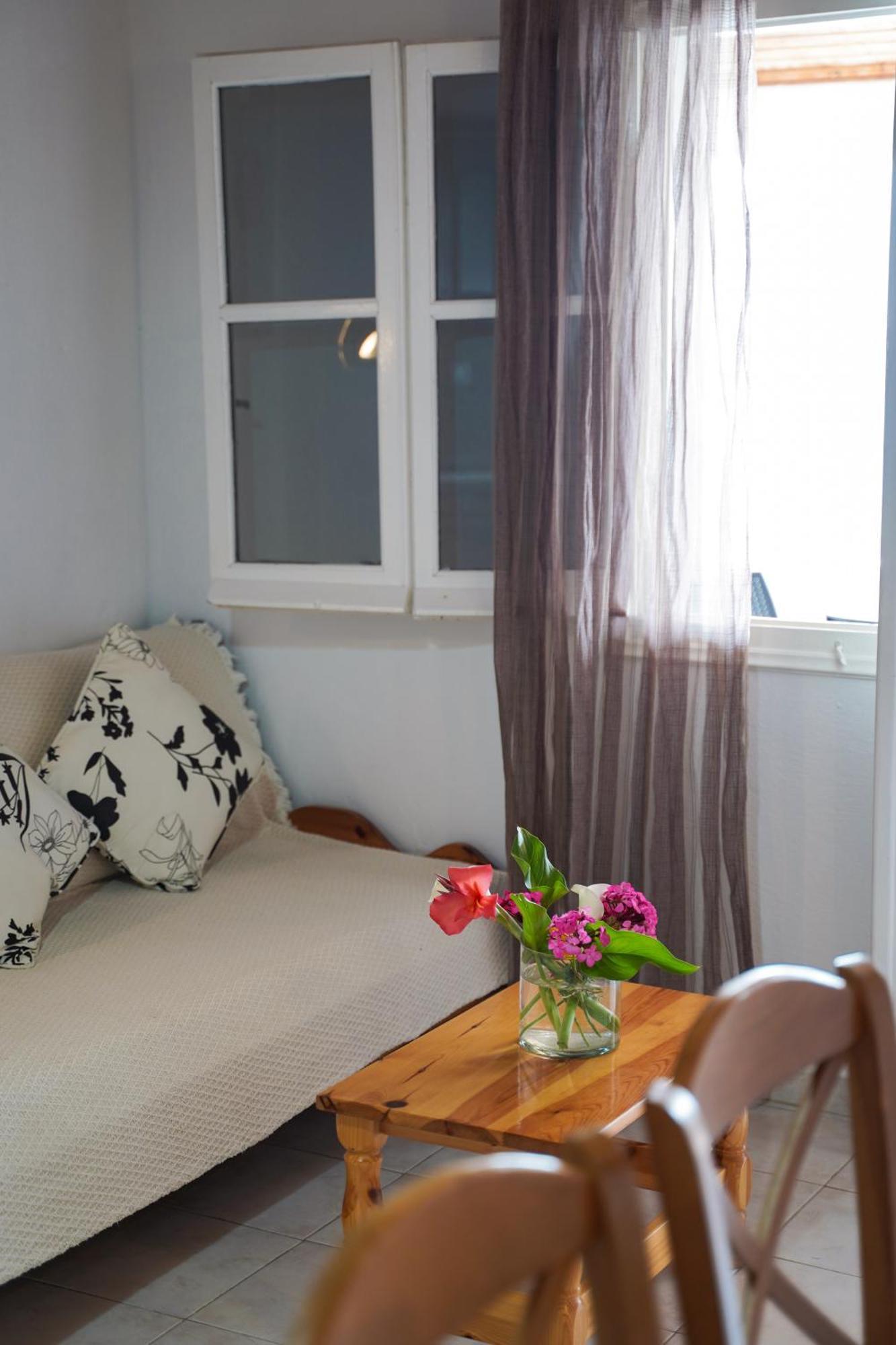 Kostas Beach Apartments Agios Gordios  Extérieur photo